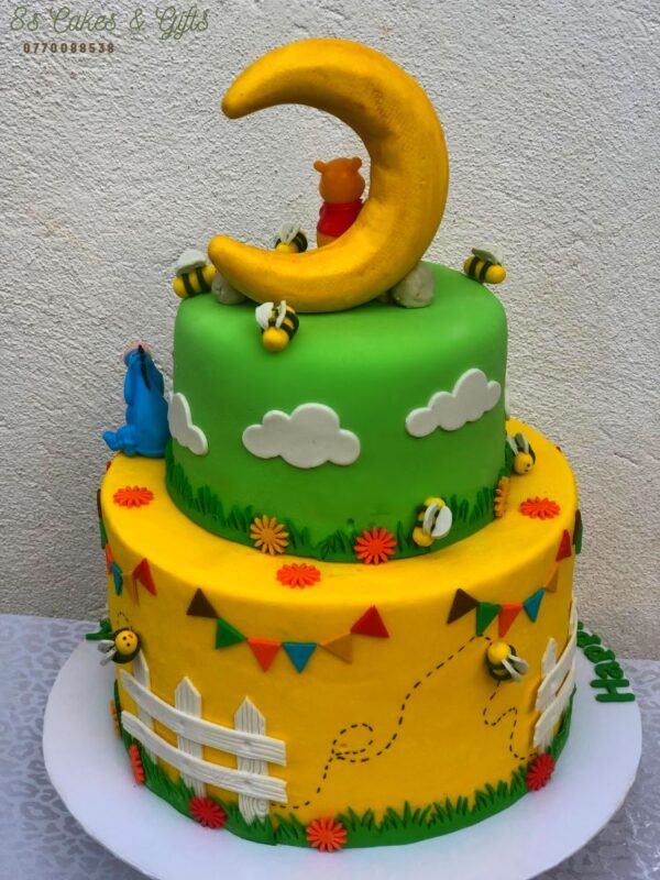 BC021 Winnie the Pooh theme birthday cake