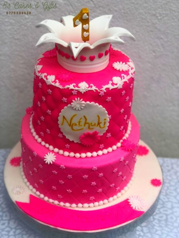 birthday cake for a baby girl