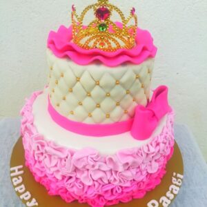 queen theme cake