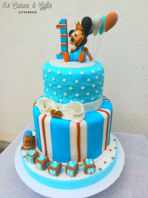 micky mouse cake