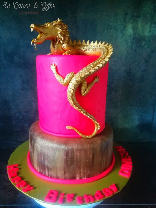 fondant Dragon cake