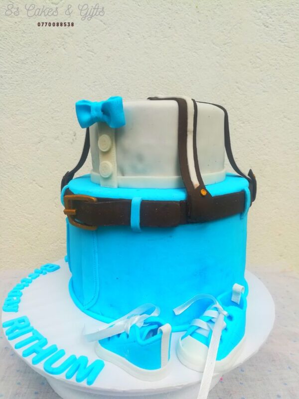 fondant shoe birthday cake