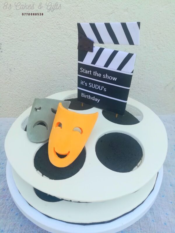 birthday cake for a drama artist