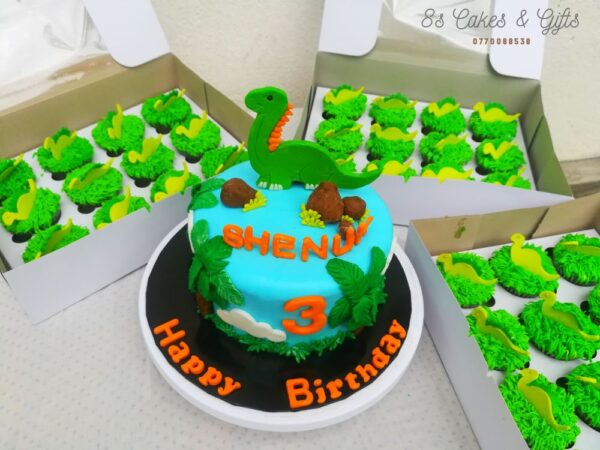 dinosaur theme cake for a birthday