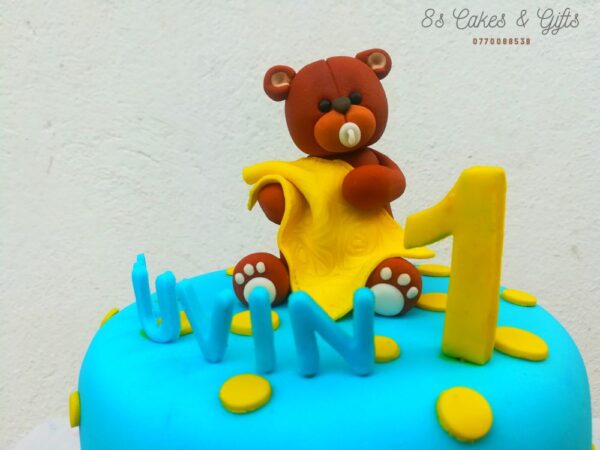 Teddy Bear birthday cake