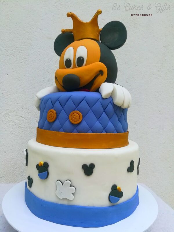 how to make large micky mouse cake