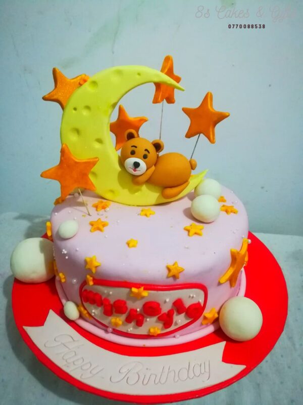 Moon teddy bear cake